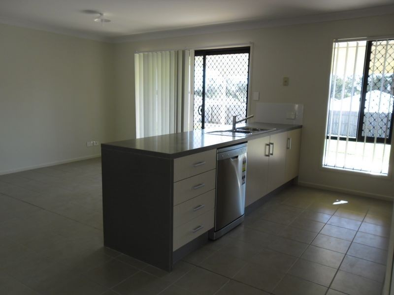 86 Windsor Circle, Kingaroy QLD 4610