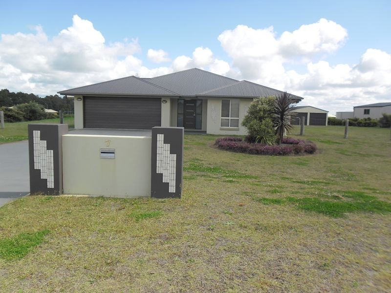 5 -7 Peregrine Drive, Kingaroy QLD 4610