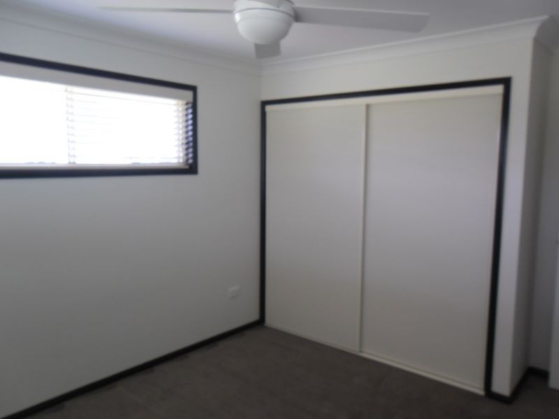 5 -7 Peregrine Drive, Kingaroy QLD 4610