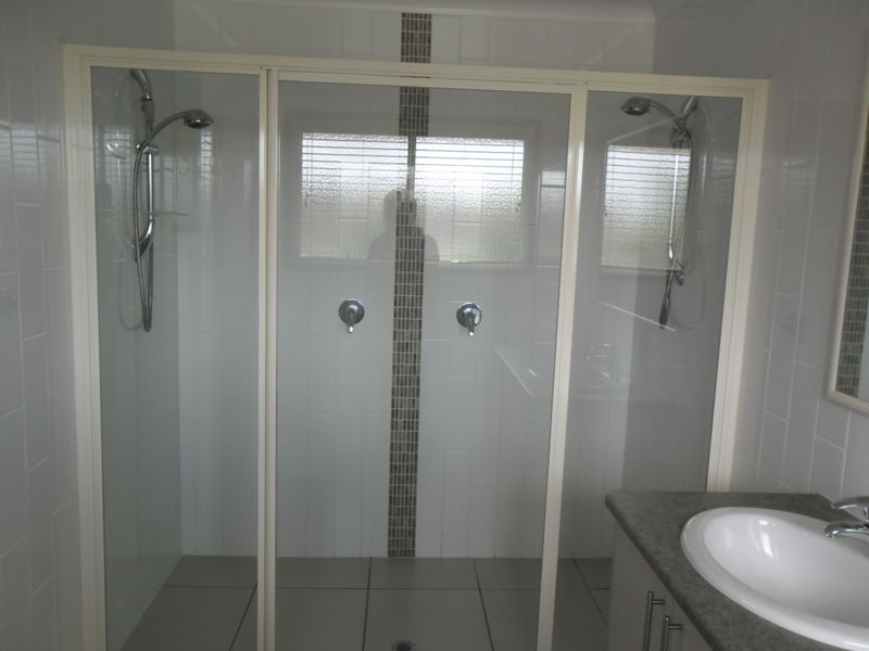 5 -7 Peregrine Drive, Kingaroy QLD 4610