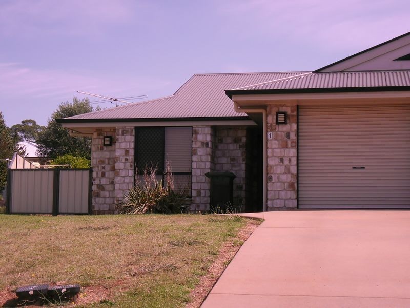 1/12 Summers Court, Kingaroy QLD 4610