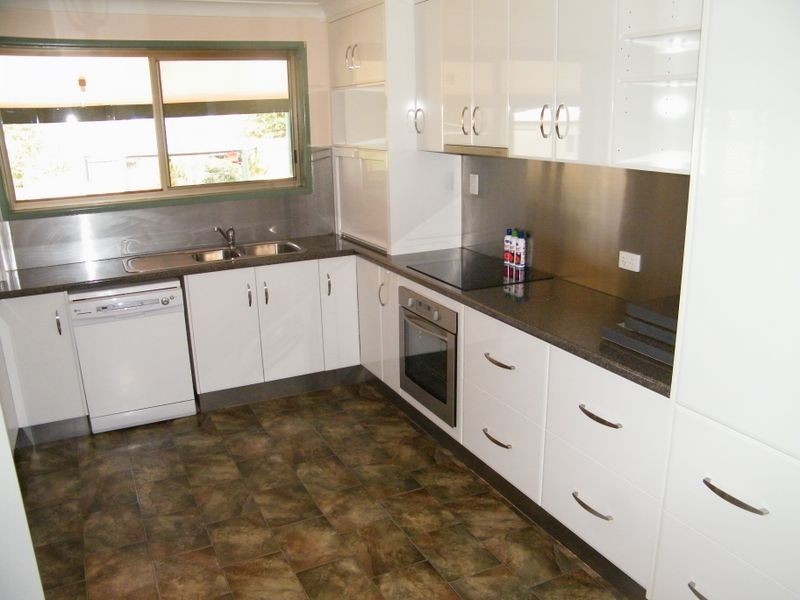 93 Ivy St, Kingaroy QLD 4610