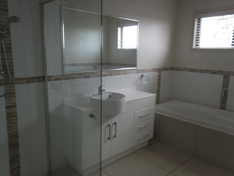 6-8 Peregrine Drive, Kingaroy QLD 4610