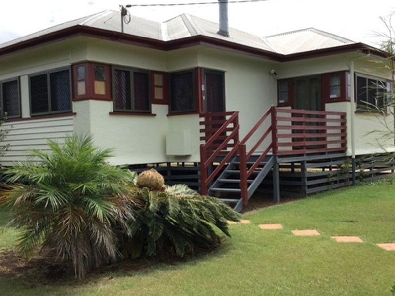 1 Clark Close, Kingaroy QLD 4610