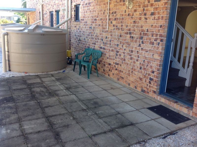 2/277 Haly Street, Kingaroy QLD 4610