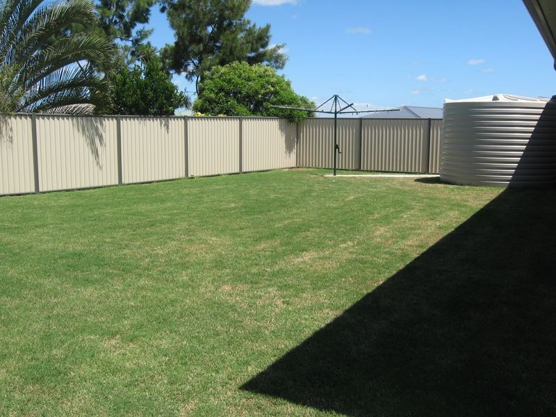 25 Bottlebrush Street, Kingaroy QLD 4610