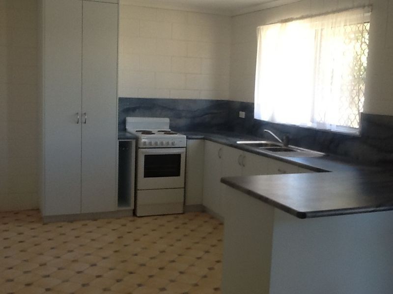 2/25 William Street, Kingaroy QLD 4610