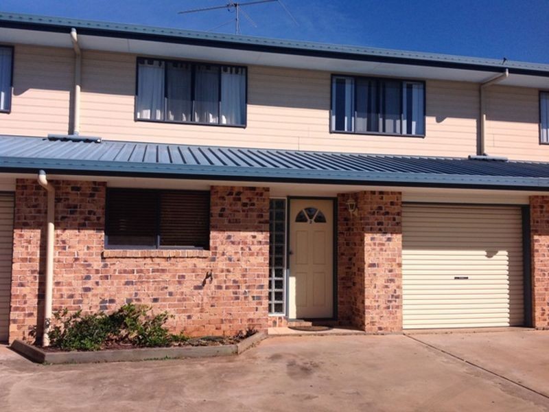 2/277 Haly Street, Kingaroy QLD 4610