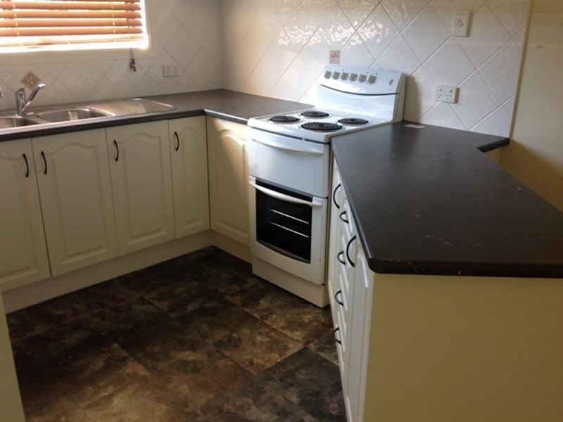 2/277 Haly Street, Kingaroy QLD 4610