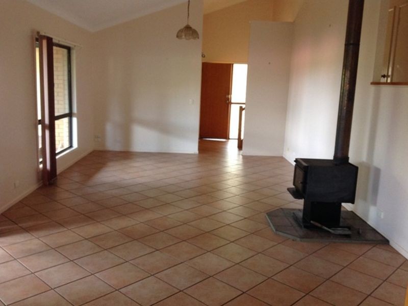 6 Adermann Drive, Kingaroy QLD 4610