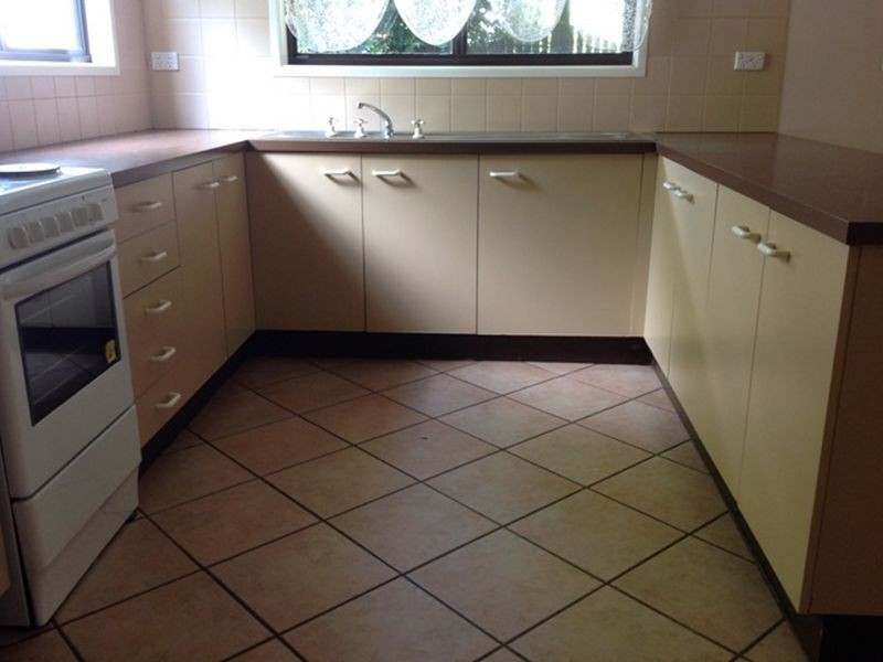 6 Adermann Drive, Kingaroy QLD 4610