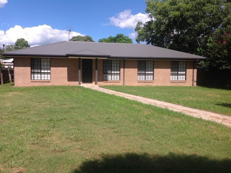 48 Burnett Street, Nanango QLD 4615