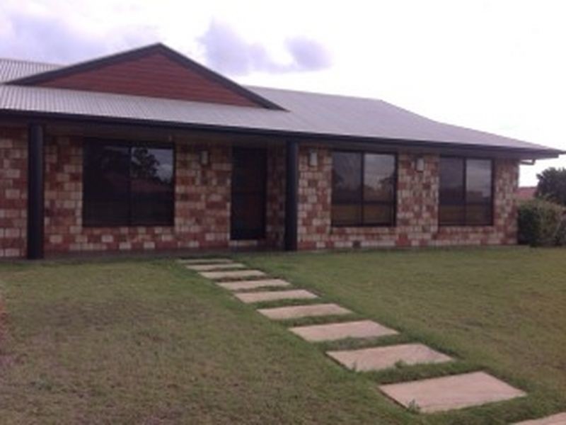 18 Olive Grove, Kingaroy QLD 4610