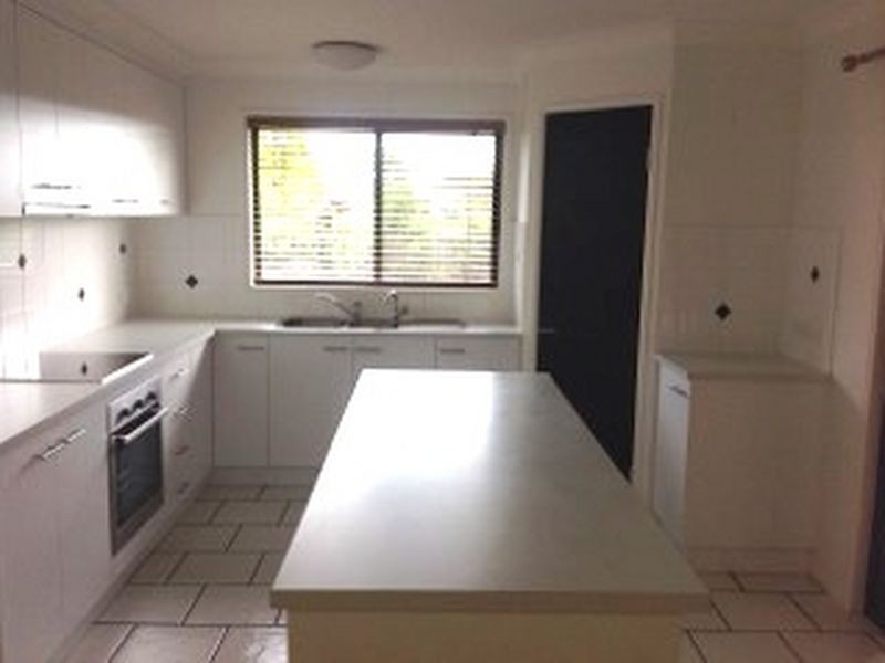 18 Olive Grove, Kingaroy QLD 4610