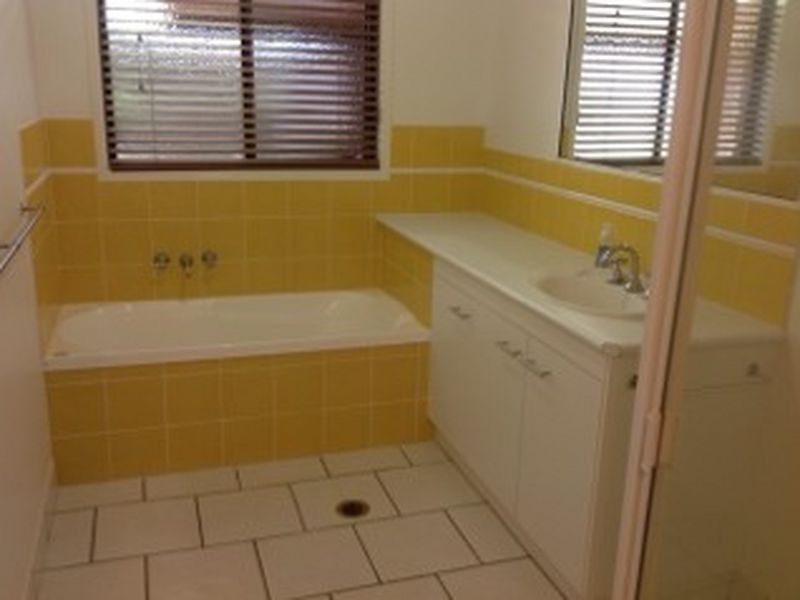 18 Olive Grove, Kingaroy QLD 4610