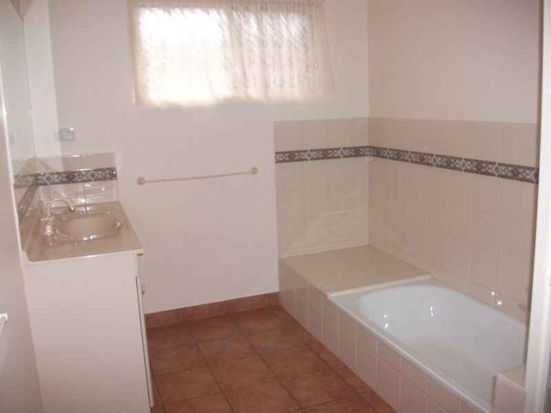 1 Wattle Street, Kingaroy QLD 4610