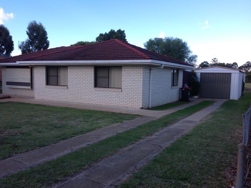 12 Windsor Circle, Kingaroy QLD 4610