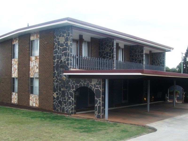 3/4 Tuite Street, Kingaroy QLD 4610