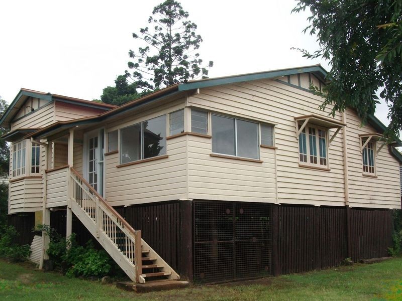 10 Gooyong Street, Kingaroy QLD 4610