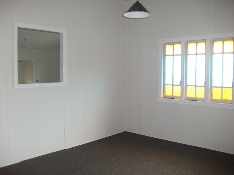 10 Gooyong Street, Kingaroy QLD 4610