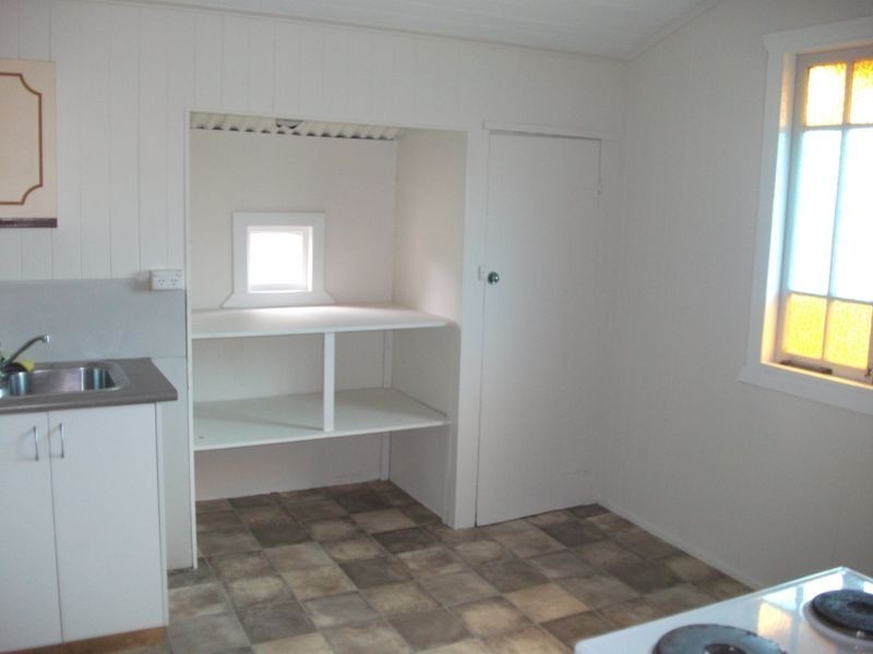 10 Gooyong Street, Kingaroy QLD 4610