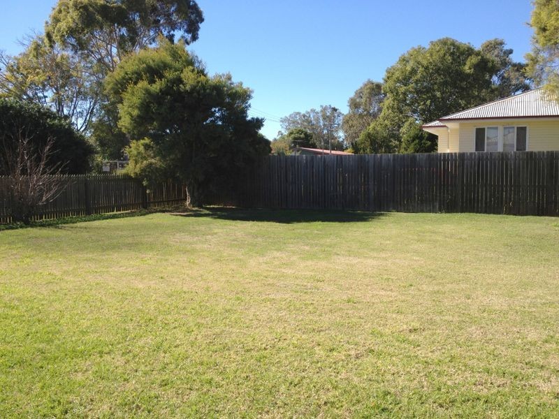 68 Walter Road, Kingaroy QLD 4610