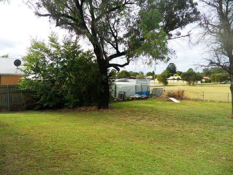 20 Windsor Circle, Kingaroy QLD 4610