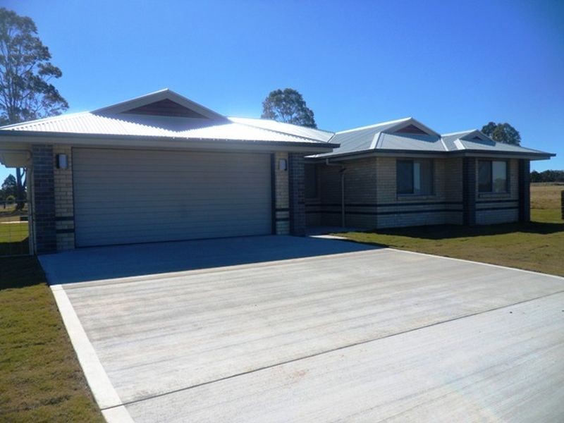 90-92 Rosella Parade, Kingaroy QLD 4610