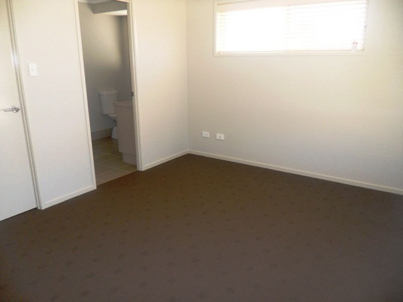 30-32 Premier Drive, Kingaroy QLD 4610