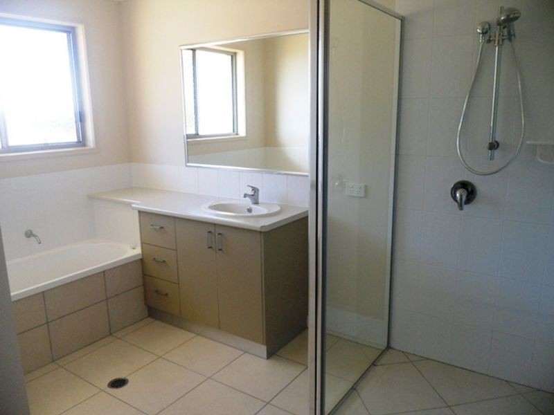 2-4 Diamond Circuit, Kingaroy QLD 4610