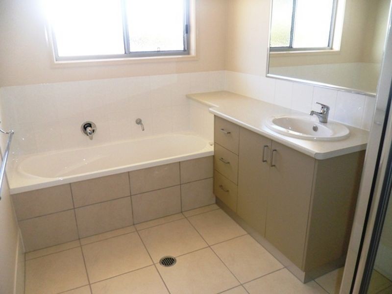 2-4 Diamond Circuit, Kingaroy QLD 4610