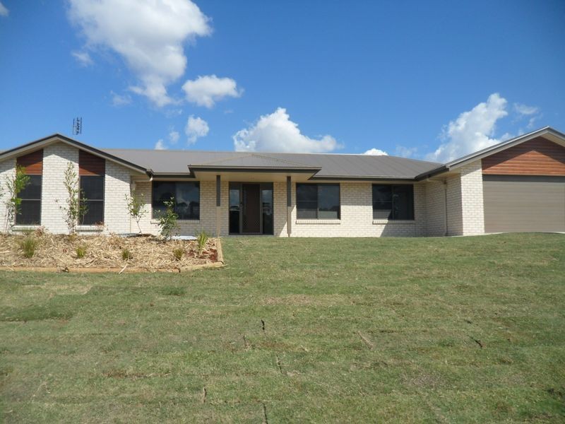 34-36 Lorikeet Circuit, Kingaroy QLD 4610