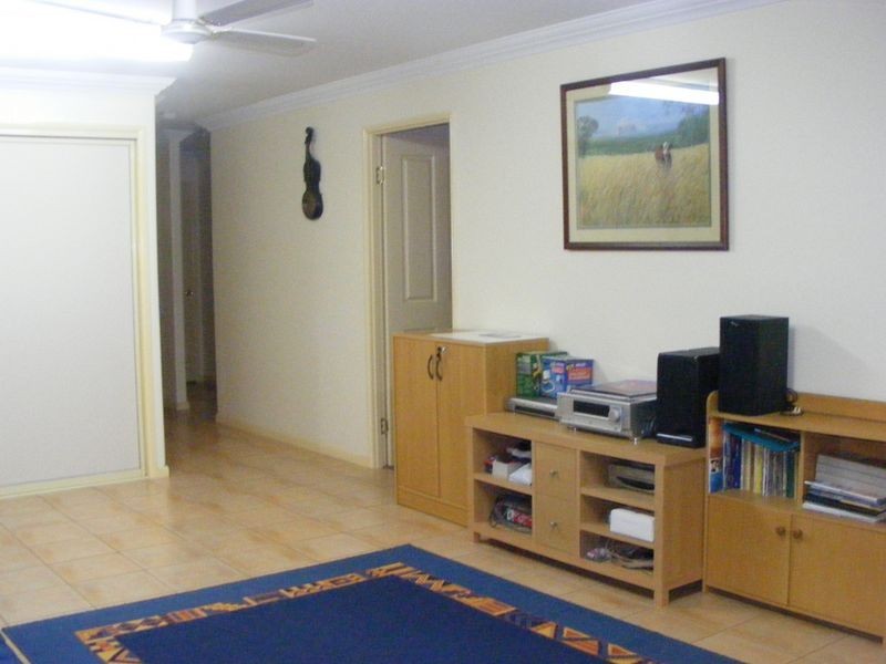9 Macaulay Drive, Kingaroy QLD 4610