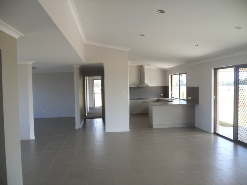 102-104 Rosella Parade, Kingaroy QLD 4610