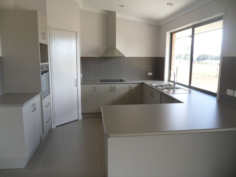102-104 Rosella Parade, Kingaroy QLD 4610