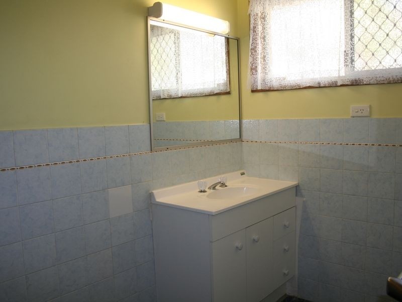 2/55 Albion Avenue, Miami QLD 4220