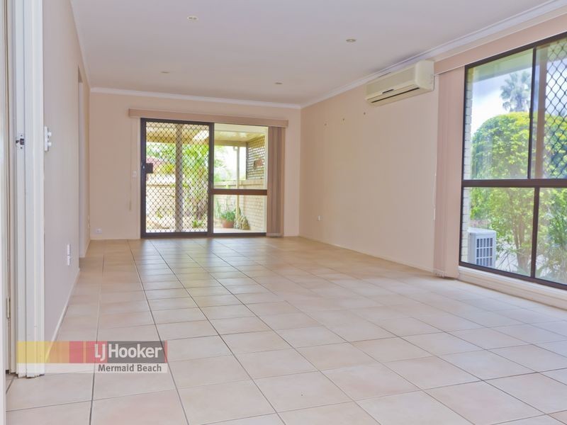 15/3 Duet Drive, Mermaid Waters QLD 4218