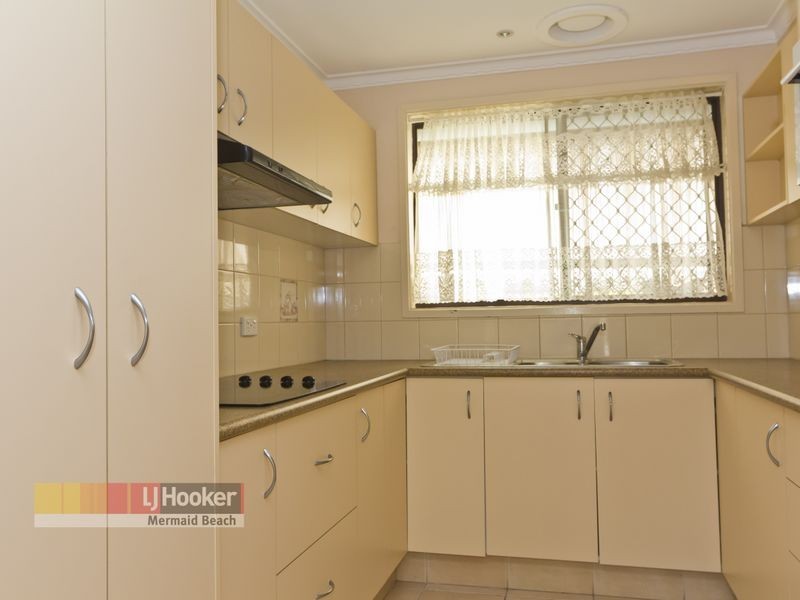 15/3 Duet Drive, Mermaid Waters QLD 4218