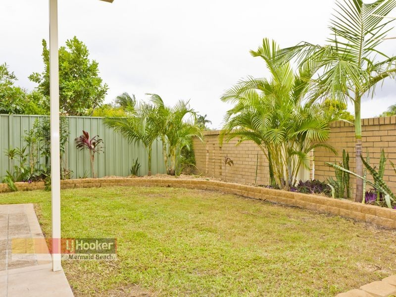 15/3 Duet Drive, Mermaid Waters QLD 4218