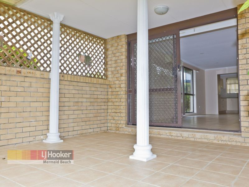 15/3 Duet Drive, Mermaid Waters QLD 4218