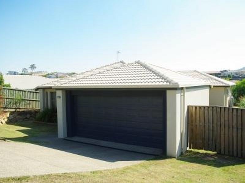 2 Alford Lane, Pacific Pines QLD 4211