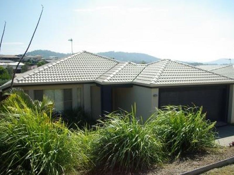 2 Alford Lane, Pacific Pines QLD 4211