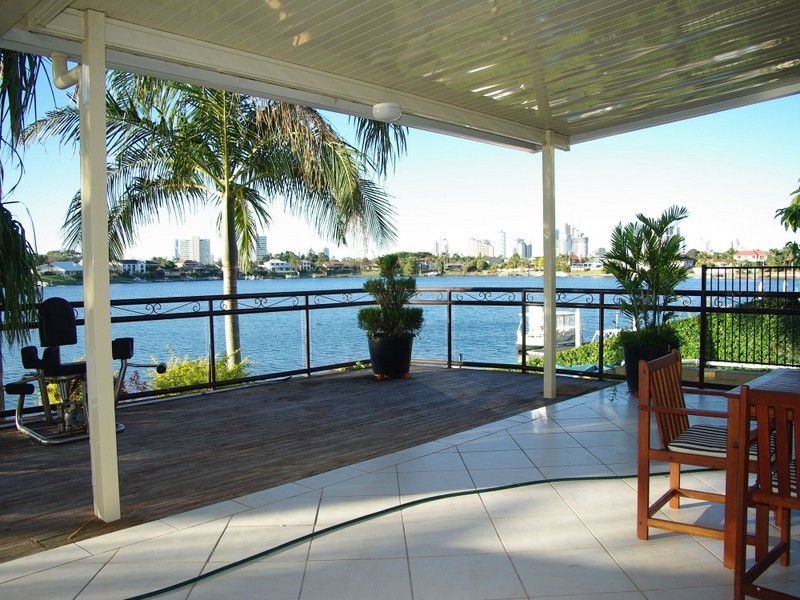 53 Intrepid Drive, Mermaid Waters QLD 4218