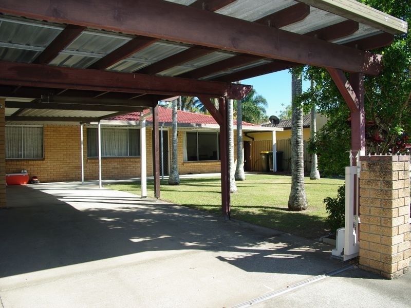 3 Summerland Key, Broadbeach Waters QLD 4218