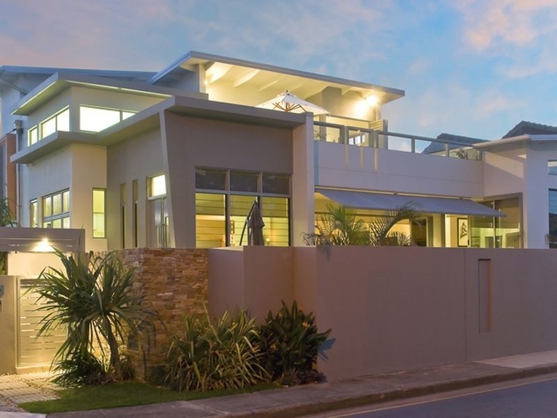 16 Hedges Avenue, Mermaid Beach QLD 4218