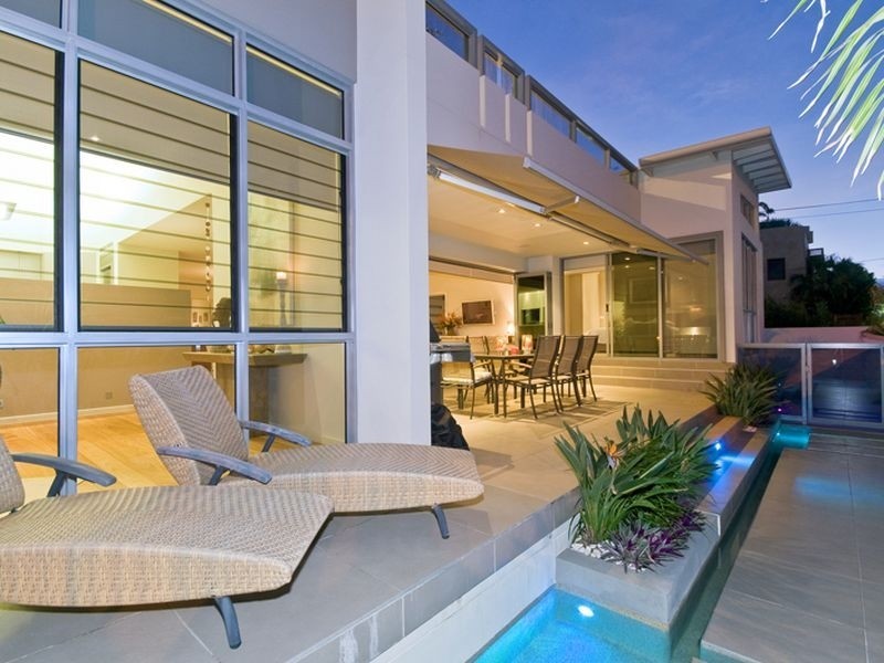 16 Hedges Avenue, Mermaid Beach QLD 4218