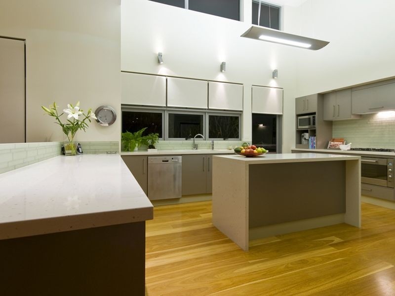 16 Hedges Avenue, Mermaid Beach QLD 4218
