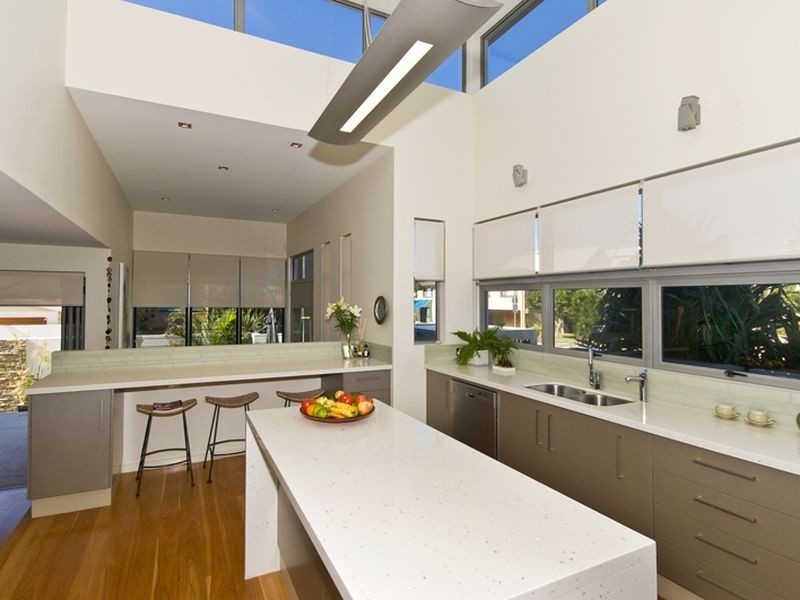 16 Hedges Avenue, Mermaid Beach QLD 4218