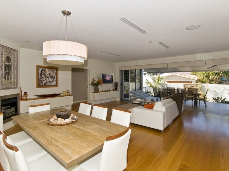 16 Hedges Avenue, Mermaid Beach QLD 4218