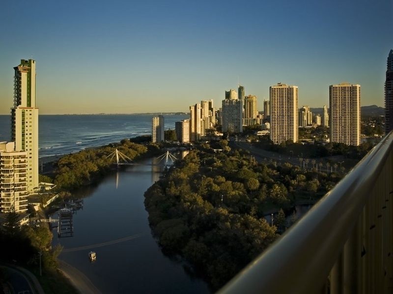 87/1 Serisier Avenue, Main Beach QLD 4217